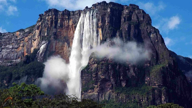 Wisata Air Terjun Terbaik